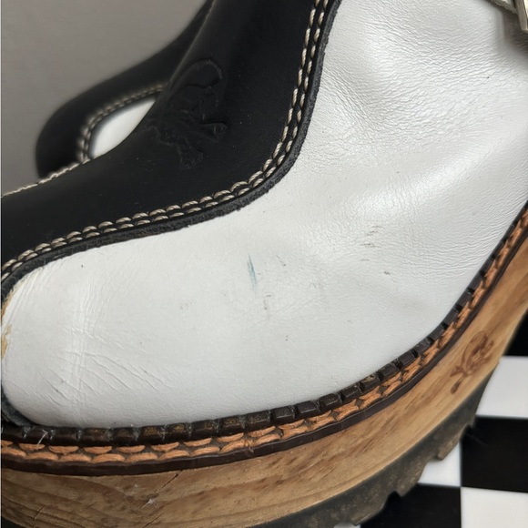 Y2K London Underground Clogs - Picture 4 of 8